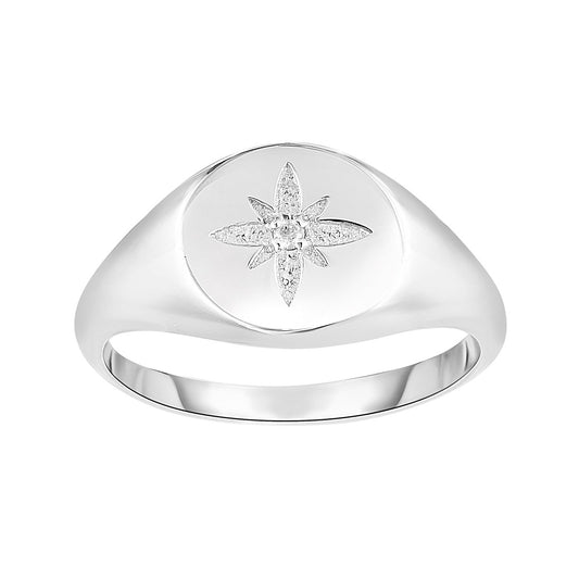 Silver Diamond Accent Star Ring in Size 7.